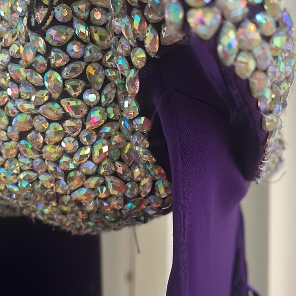 Beautiful rhinestoned purple gown - Picture 7 of 8
